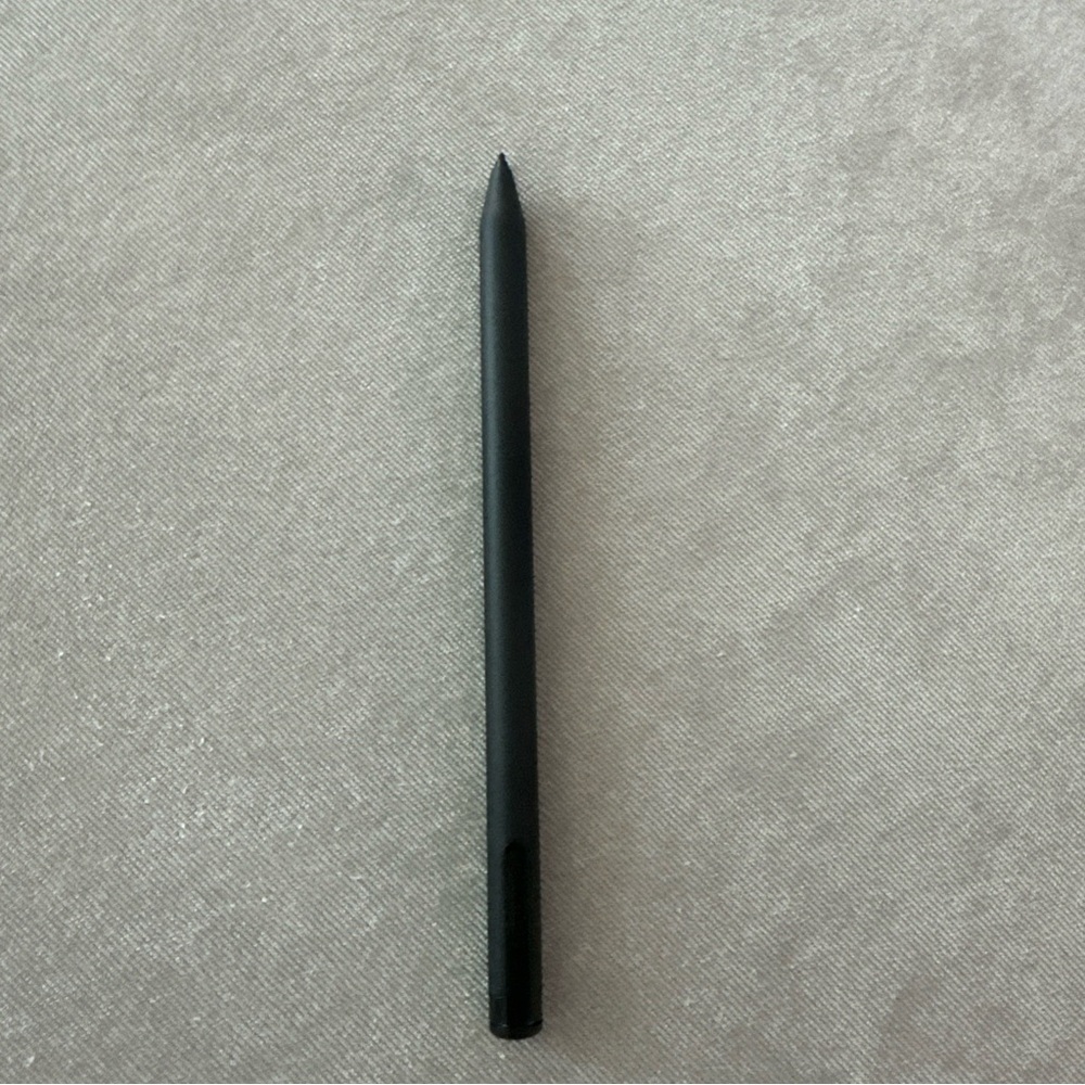 reMarkable 2 - 10.3” Tablet w/ Marker Plus & Gray Polymer Weave Folio - Picture 3 of 5